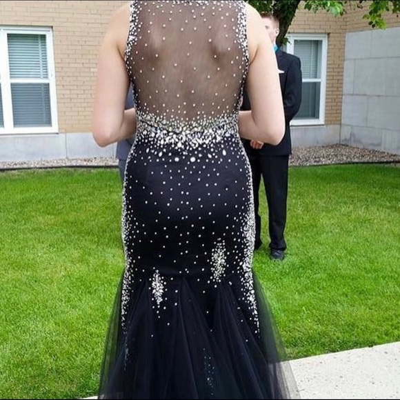 Worn once! - Picture 3 of 4